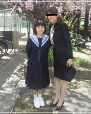 新しい学校のリーダーズ　SUZUKA　家族構成　母親　アイドル　姉　モデル　父親　名前　顔画像